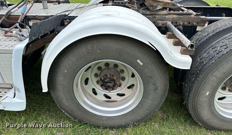 image for item NP9730 2008 Freightliner Coronado  semi truck