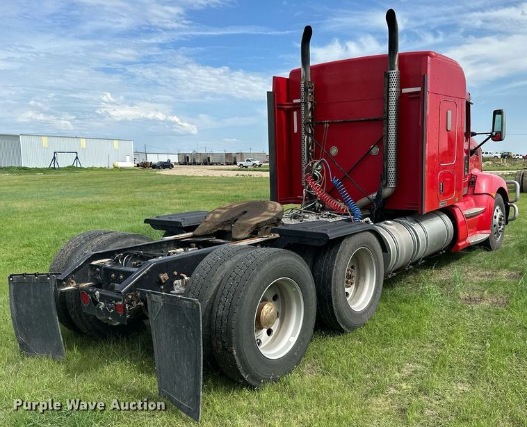 image for item NP9731 2012 Kenworth T660  semi truck