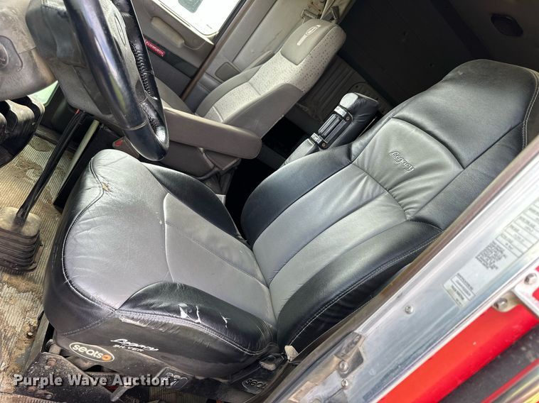 image for item NP9731 2012 Kenworth T660  semi truck