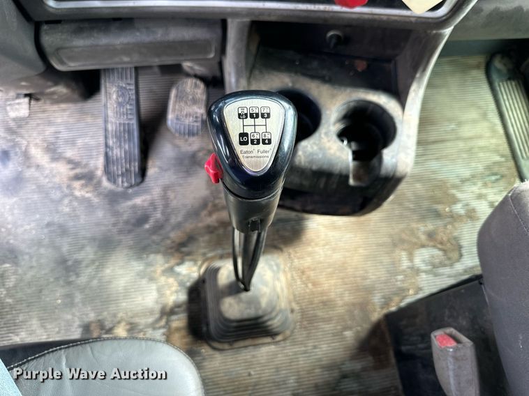 image for item NP9731 2012 Kenworth T660  semi truck