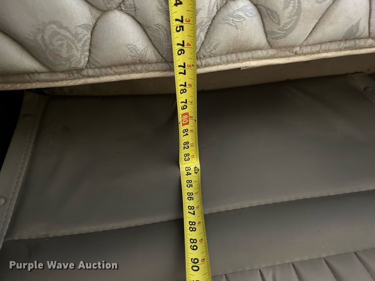 image for item NP9731 2012 Kenworth T660  semi truck