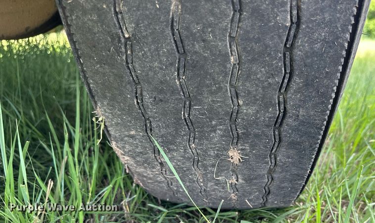 image for item NP9731 2012 Kenworth T660  semi truck