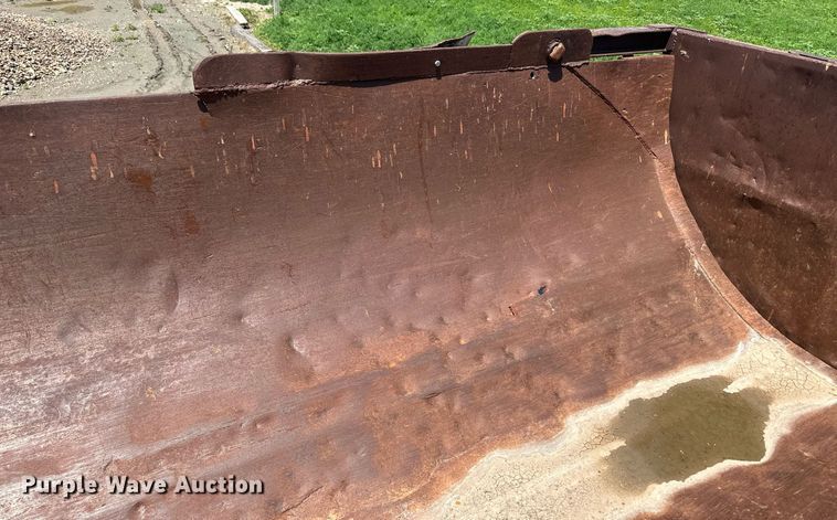 image for item NY9177 1974 Hobbs  end dump trailer