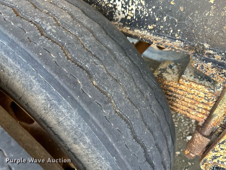 image for item NY9177 1974 Hobbs  end dump trailer