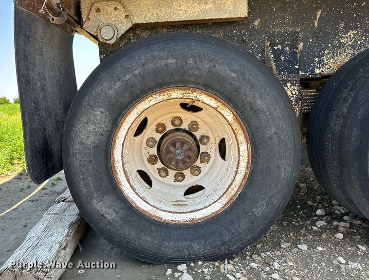 image for item NY9177 1974 Hobbs  end dump trailer