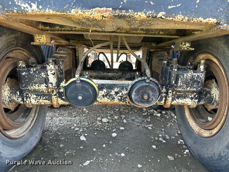 image for item NY9177 1974 Hobbs  end dump trailer