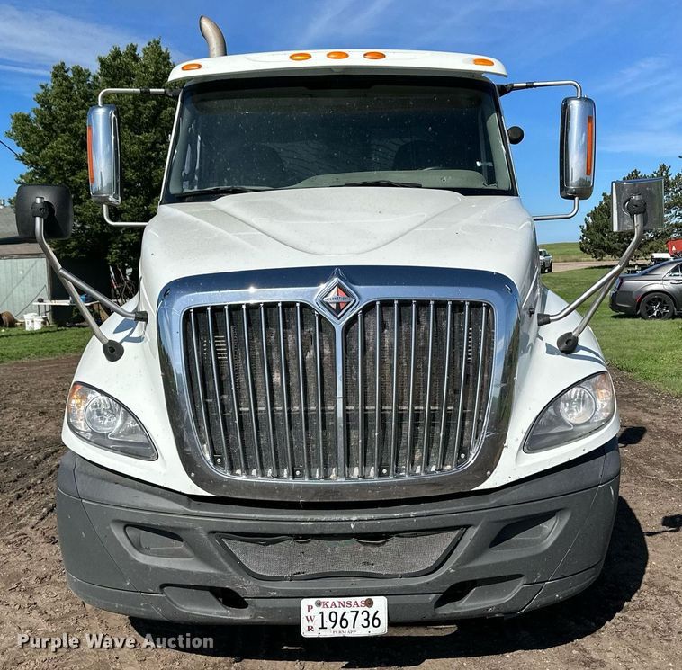 image for item NY9191 2010 International ProStar  semi truck