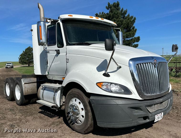 image for item NY9191 2010 International ProStar  semi truck