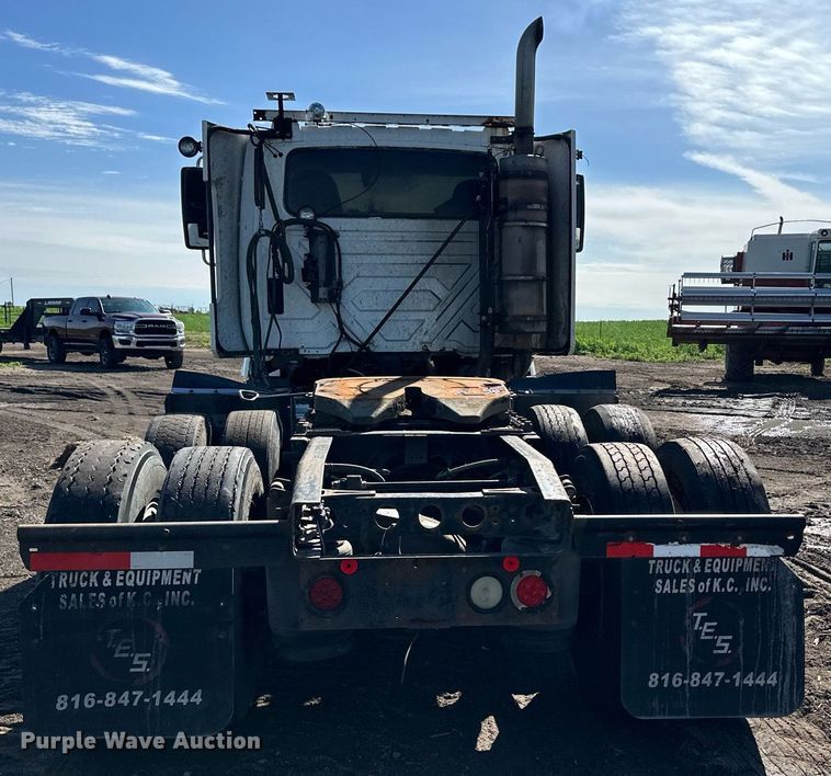 image for item NY9191 2010 International ProStar  semi truck