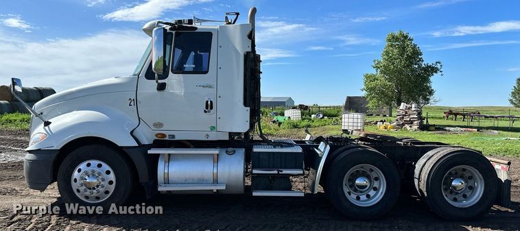 image for item NY9191 2010 International ProStar  semi truck