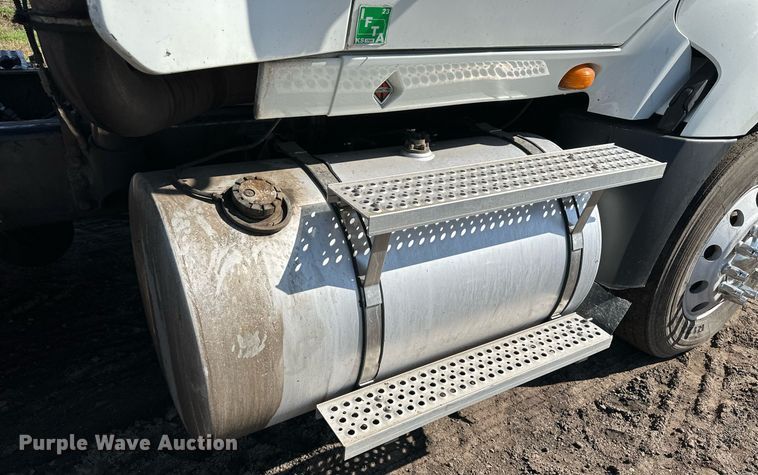 image for item NY9191 2010 International ProStar  semi truck