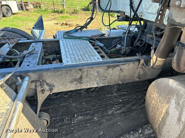 image for item NY9191 2010 International ProStar  semi truck