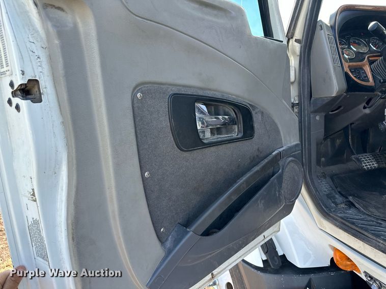 image for item NY9191 2010 International ProStar  semi truck