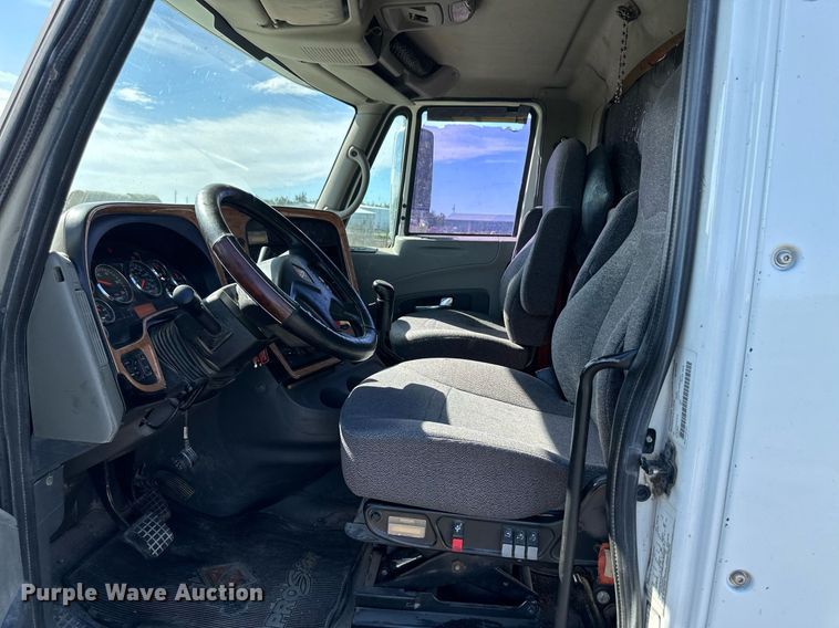 image for item NY9191 2010 International ProStar  semi truck