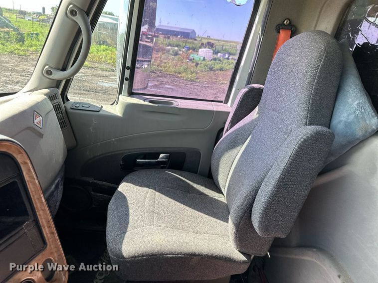 image for item NY9191 2010 International ProStar  semi truck