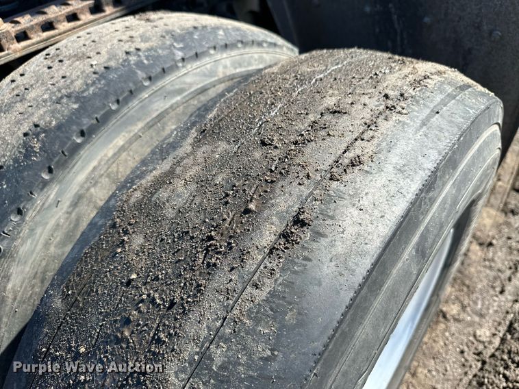 image for item NY9191 2010 International ProStar  semi truck