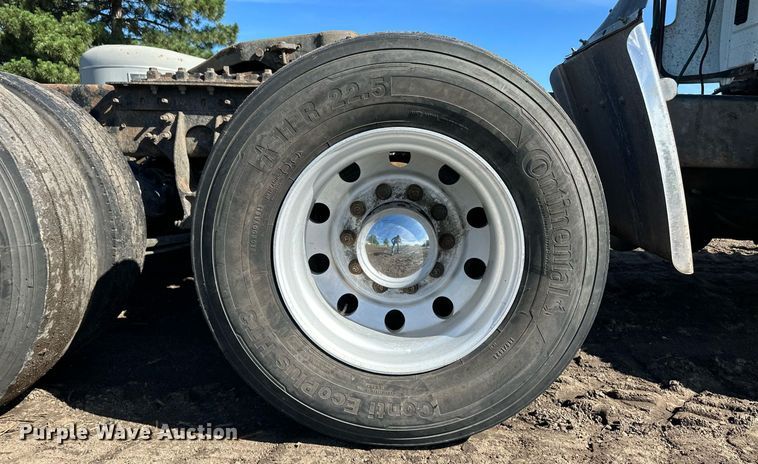 image for item NY9191 2010 International ProStar  semi truck