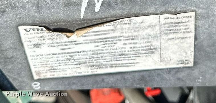 image for item OG9135 2016 Volvo VNL  semi truck