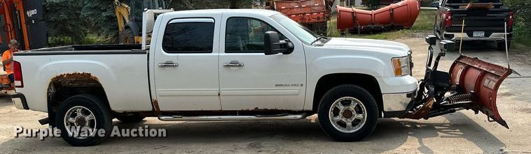 image for item AF9663 2008 GMC Sierra 2500HD  Crew Cab pickup truck