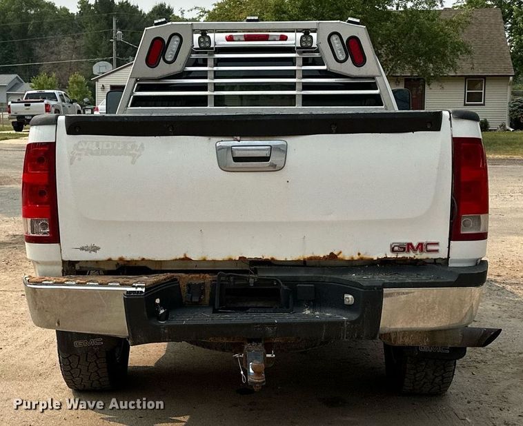 image for item AF9663 2008 GMC Sierra 2500HD  Crew Cab pickup truck