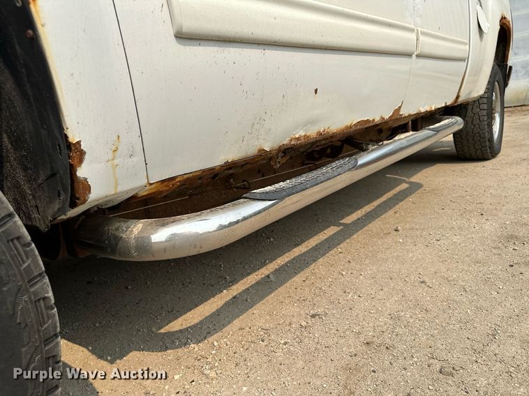 image for item AF9663 2008 GMC Sierra 2500HD  Crew Cab pickup truck