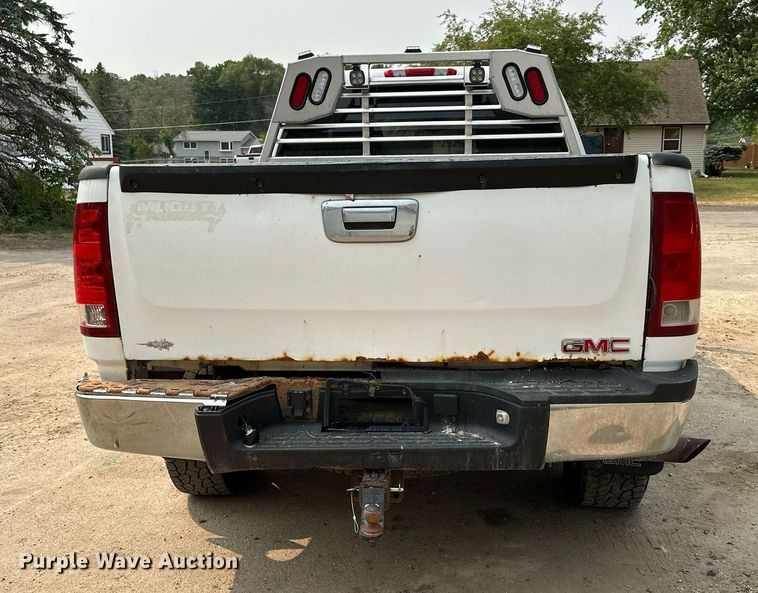 image for item AF9663 2008 GMC Sierra 2500HD  Crew Cab pickup truck