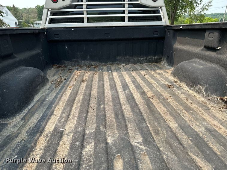 image for item AF9663 2008 GMC Sierra 2500HD  Crew Cab pickup truck