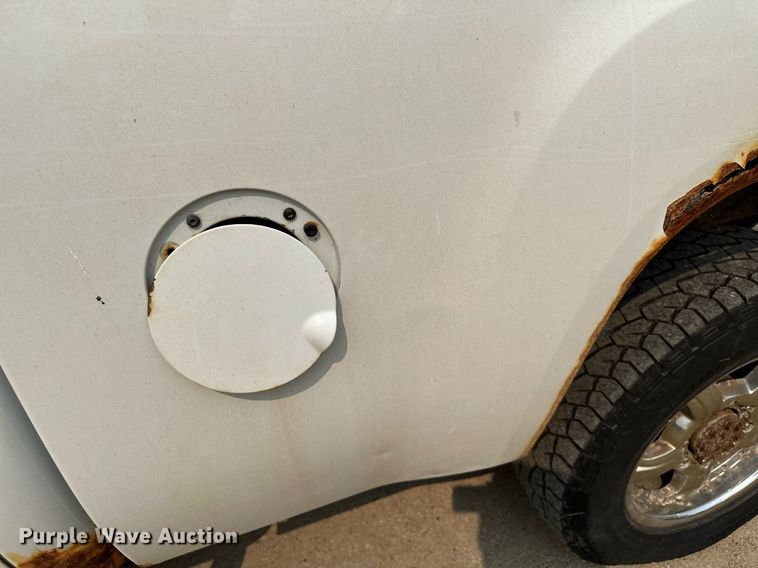 image for item AF9663 2008 GMC Sierra 2500HD  Crew Cab pickup truck