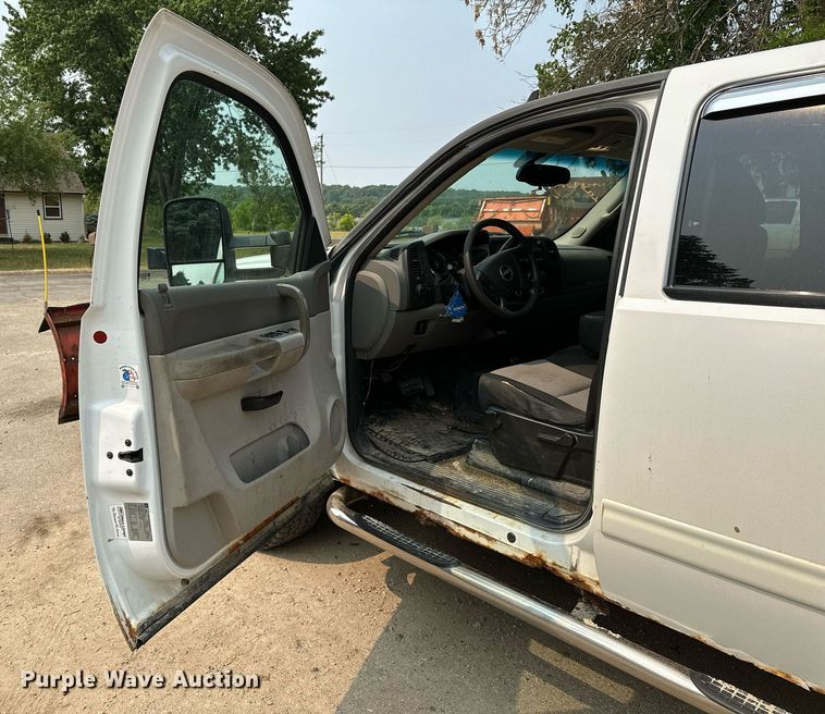 image for item AF9663 2008 GMC Sierra 2500HD  Crew Cab pickup truck