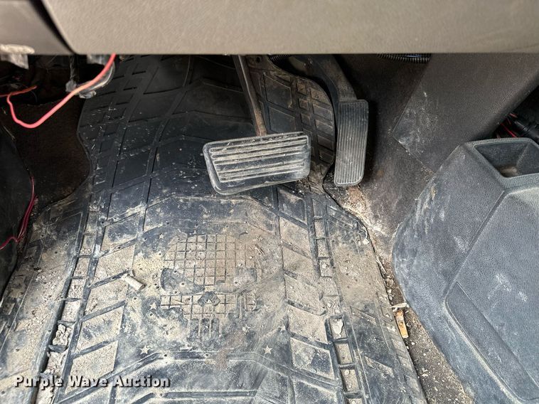 image for item AF9663 2008 GMC Sierra 2500HD  Crew Cab pickup truck