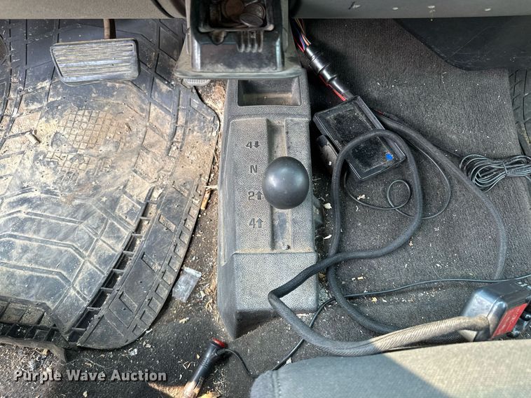 image for item AF9663 2008 GMC Sierra 2500HD  Crew Cab pickup truck