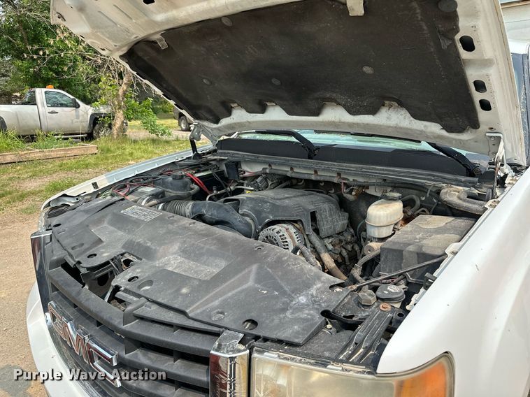 image for item AF9663 2008 GMC Sierra 2500HD  Crew Cab pickup truck