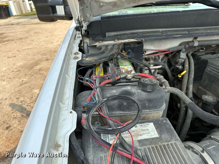 image for item AF9663 2008 GMC Sierra 2500HD  Crew Cab pickup truck