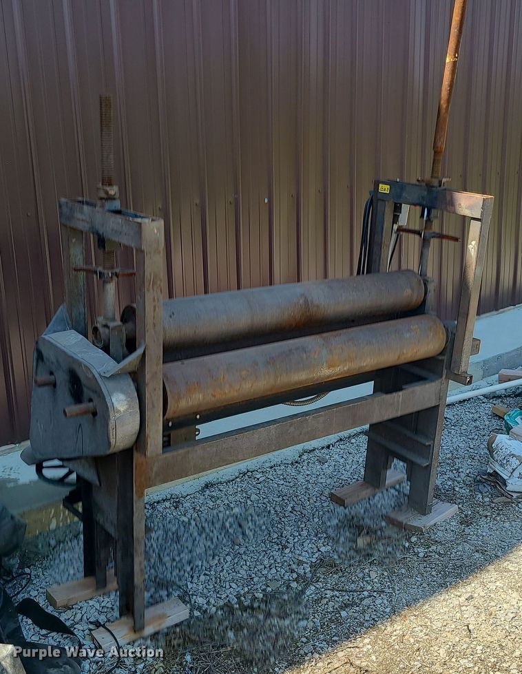 image for item BR9819 Roll former