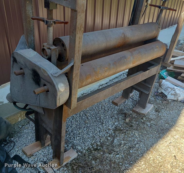 image for item BR9819 Roll former