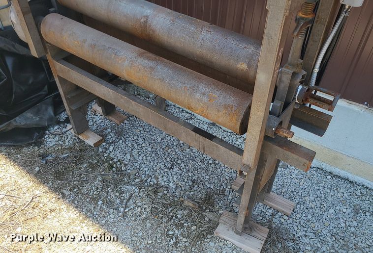 image for item BR9819 Roll former