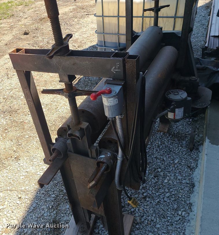 image for item BR9819 Roll former