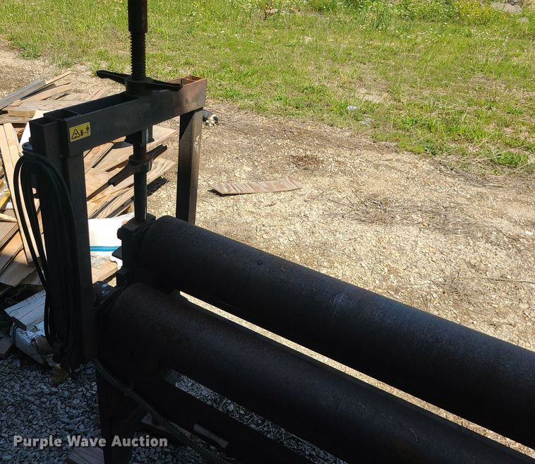 image for item BR9819 Roll former