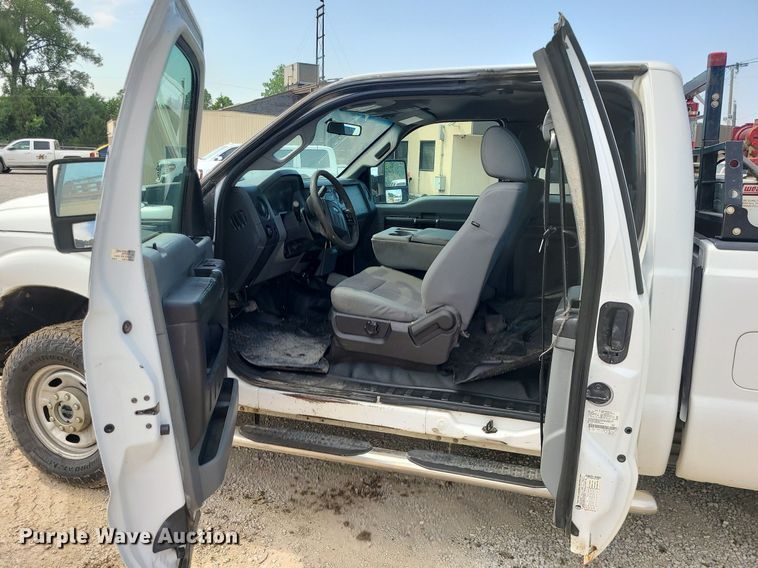 image for item DC6037 2012 Ford F250 Super Duty  SuperCab pickup truck