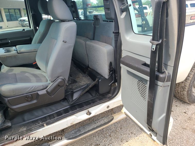 image for item DC6037 2012 Ford F250 Super Duty  SuperCab pickup truck