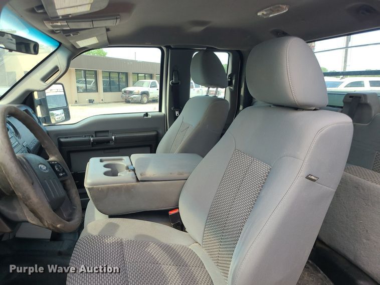 image for item DC6037 2012 Ford F250 Super Duty  SuperCab pickup truck