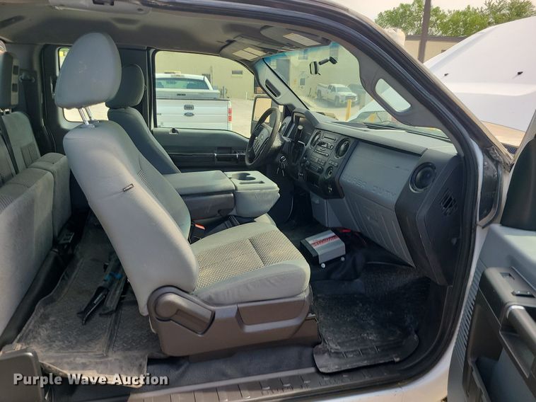 image for item DC6037 2012 Ford F250 Super Duty  SuperCab pickup truck