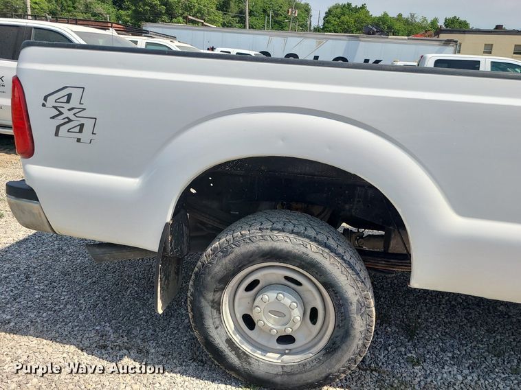 image for item DC6040 2013 Ford F250  Crew Cab pickup truck