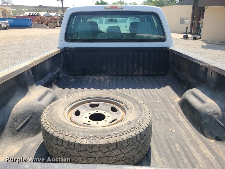 image for item DC6040 2013 Ford F250  Crew Cab pickup truck