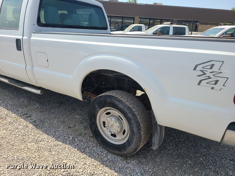 image for item DC6040 2013 Ford F250  Crew Cab pickup truck