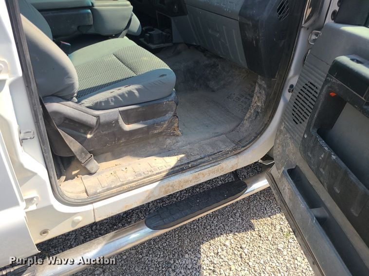 image for item DC6040 2013 Ford F250  Crew Cab pickup truck