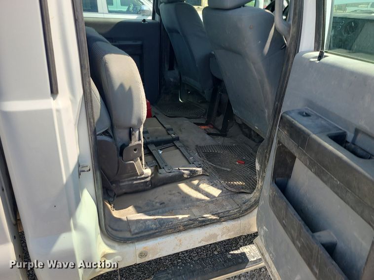 image for item DC6040 2013 Ford F250  Crew Cab pickup truck