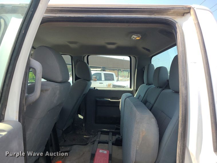 image for item DC6040 2013 Ford F250  Crew Cab pickup truck