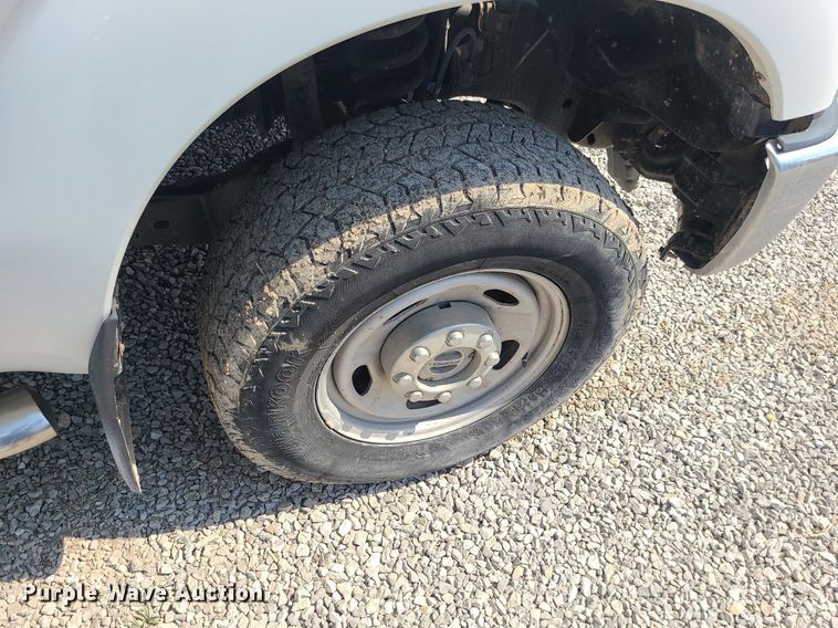 image for item DC6040 2013 Ford F250  Crew Cab pickup truck