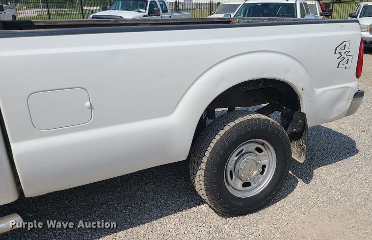 image for item DC6041 2013 Ford F250 Super Duty  Crew Cab pickup truck
